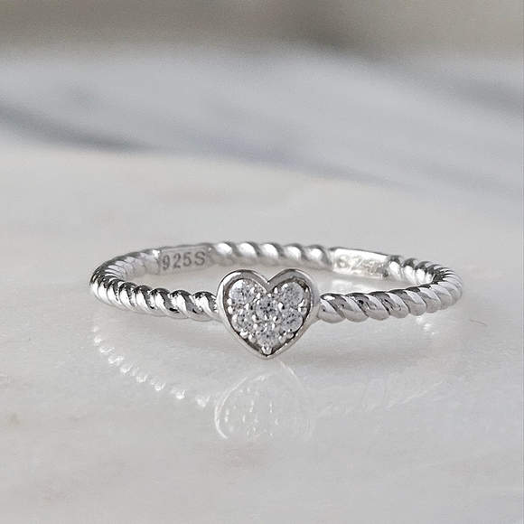 Dainty Heart Ring, solid 925 Sterling Silver Charmed Aroma - Picture 3 of 4
